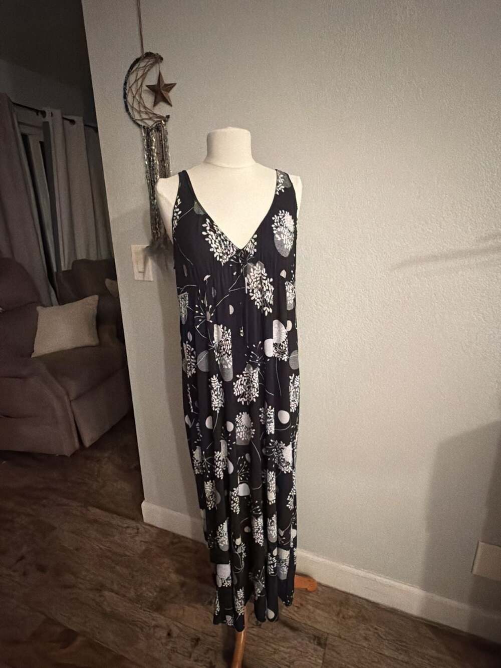 Unbranded Black White Floral sleep gown or house dress sz XL